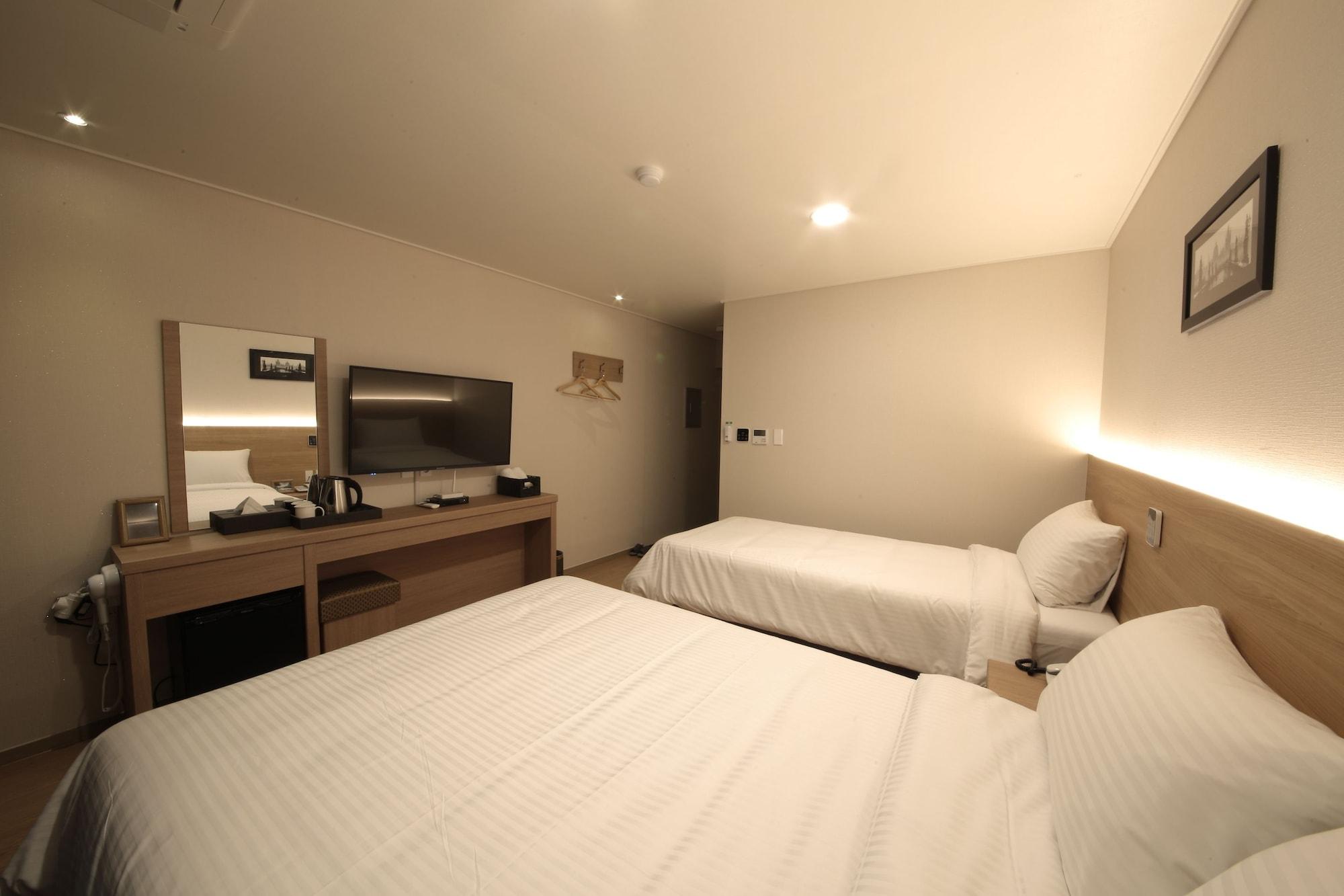 Harbor Hotel Jeju Buitenkant foto