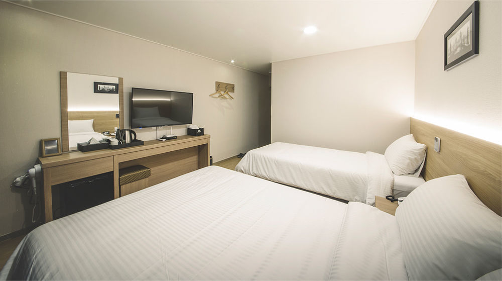 Harbor Hotel Jeju Buitenkant foto