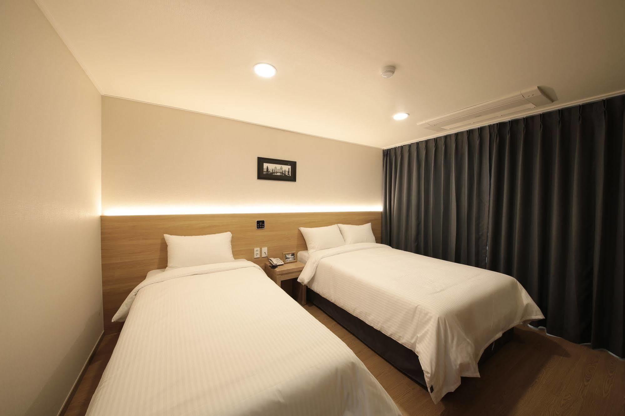 Harbor Hotel Jeju Buitenkant foto